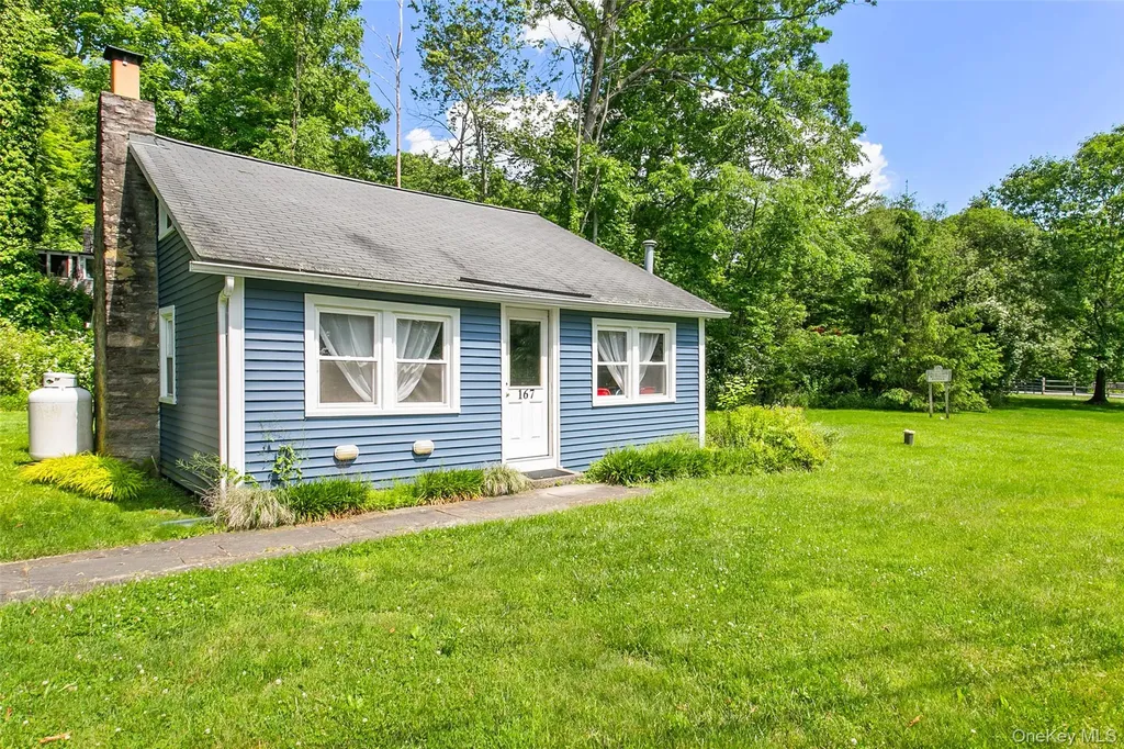 8 Hemlock Road South Salem NY 10590