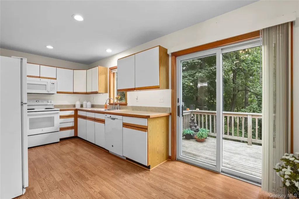 8 Hemlock Road South Salem NY 10590