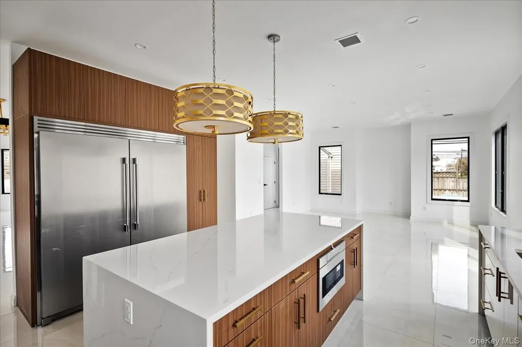 544 Arlington Road Cedarhurst NY 11516