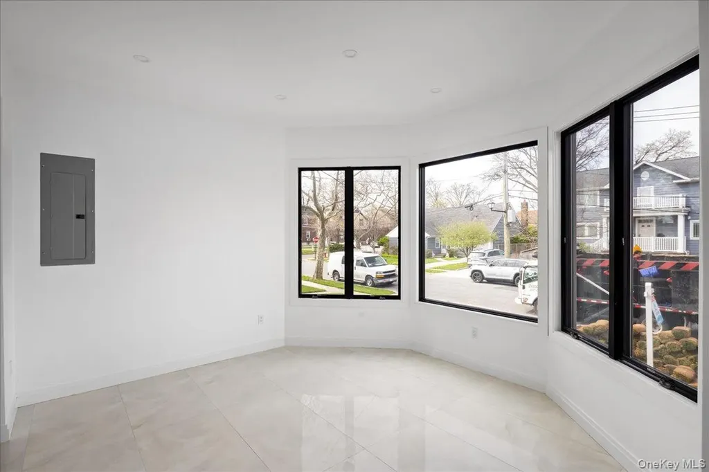 544 Arlington Road Cedarhurst NY 11516