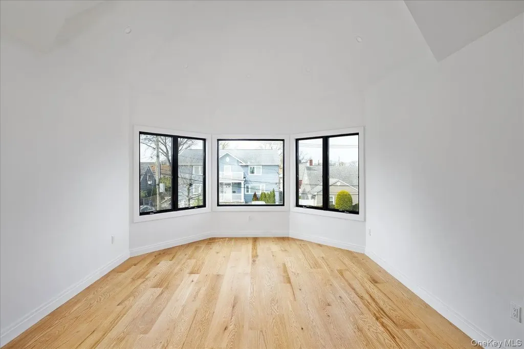544 Arlington Road Cedarhurst NY 11516