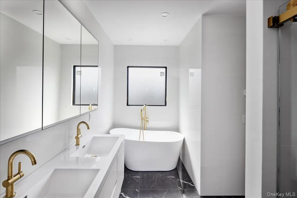 544 Arlington Road Cedarhurst NY 11516