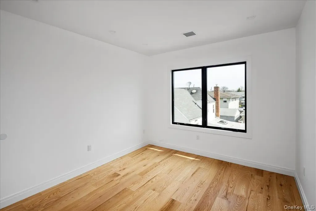 544 Arlington Road Cedarhurst NY 11516