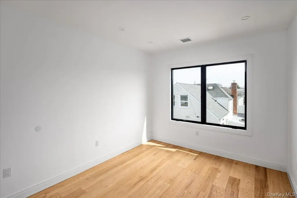 544 Arlington Road Cedarhurst NY 11516