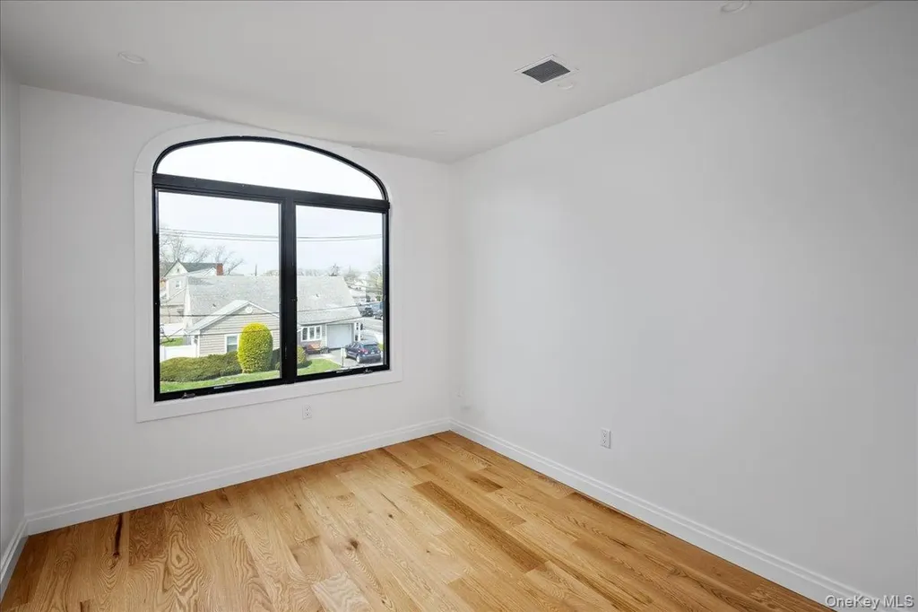 544 Arlington Road Cedarhurst NY 11516