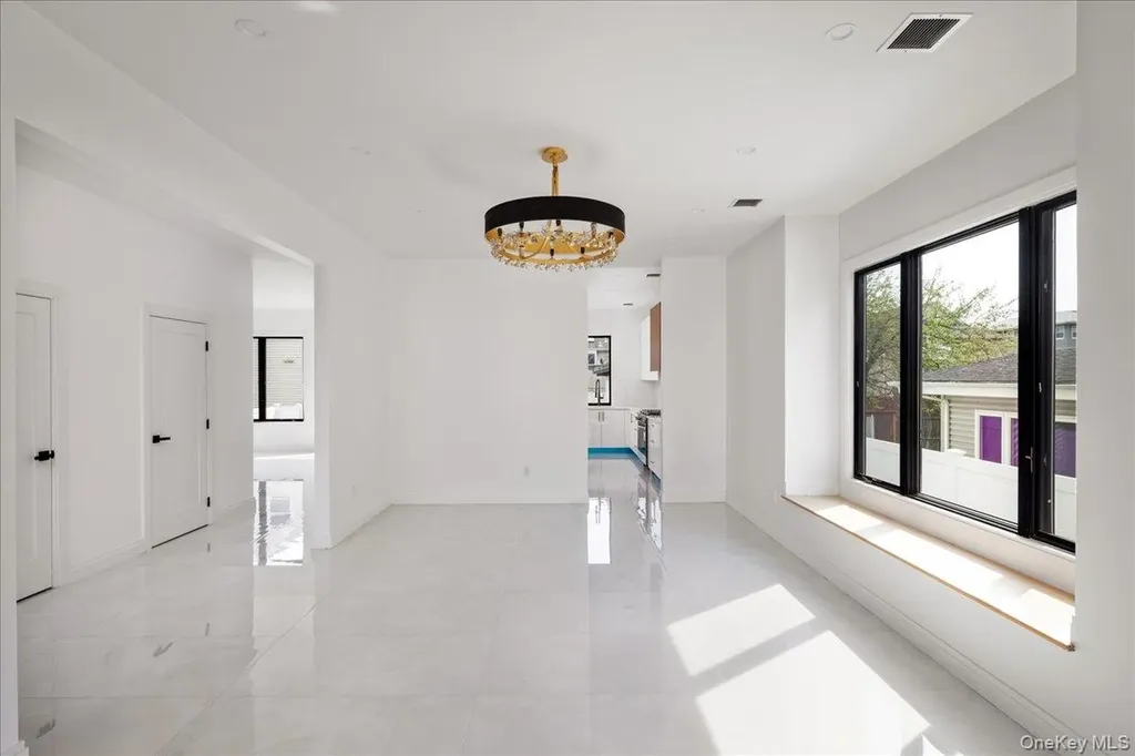 544 Arlington Road Cedarhurst NY 11516