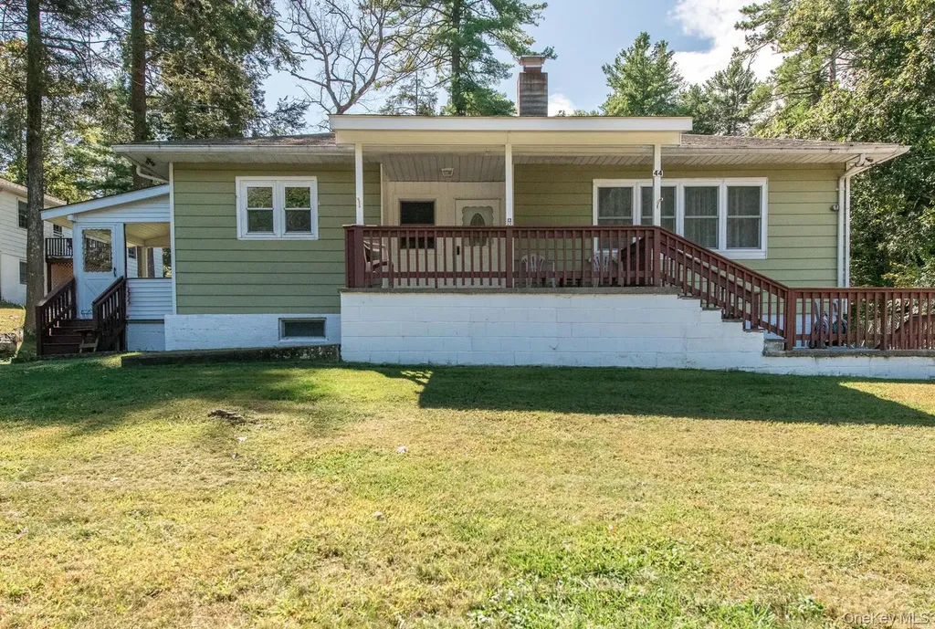 44 Pine Woods Road Hyde Park NY 12538