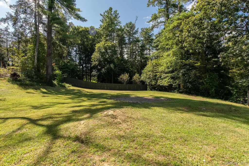 44 Pine Woods Road Hyde Park NY 12538