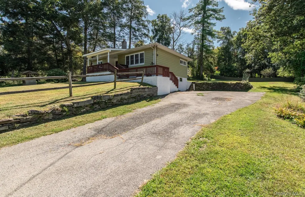 44 Pine Woods Road Hyde Park NY 12538