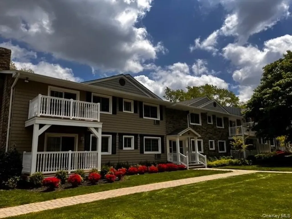 6 Williams Boulevard Lake Grove NY 11755