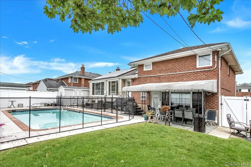 113 Northern Parkway W Plainview NY 11803