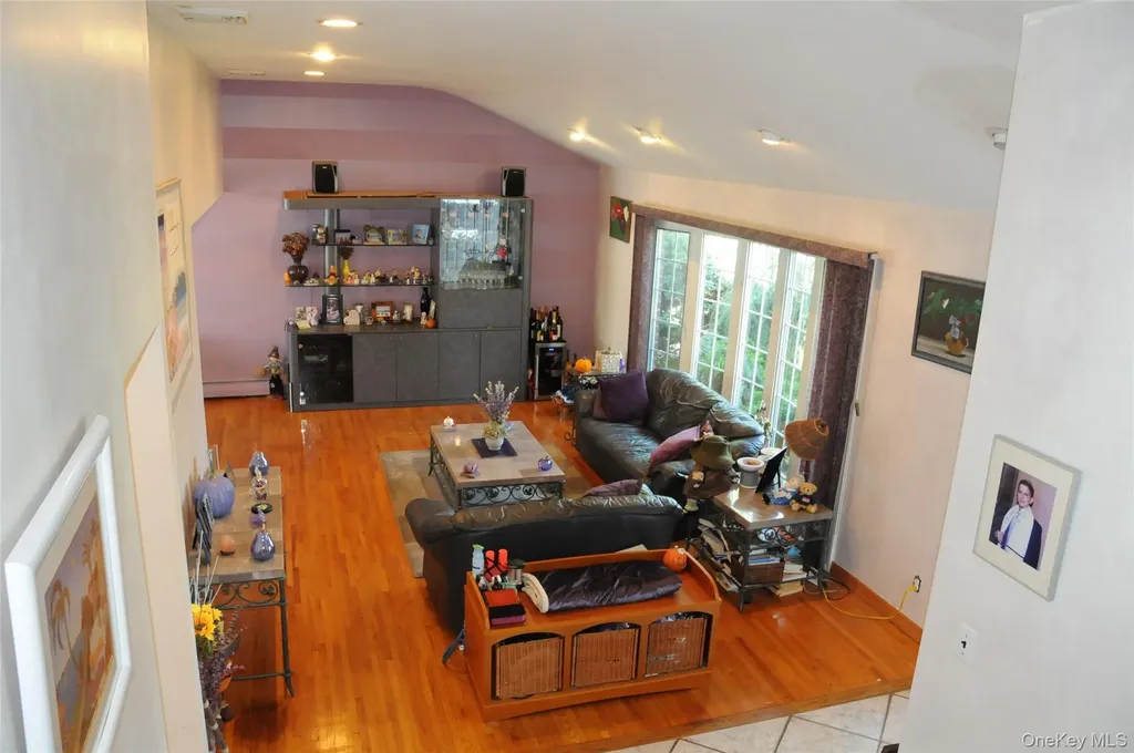 113 Northern Parkway W Plainview NY 11803