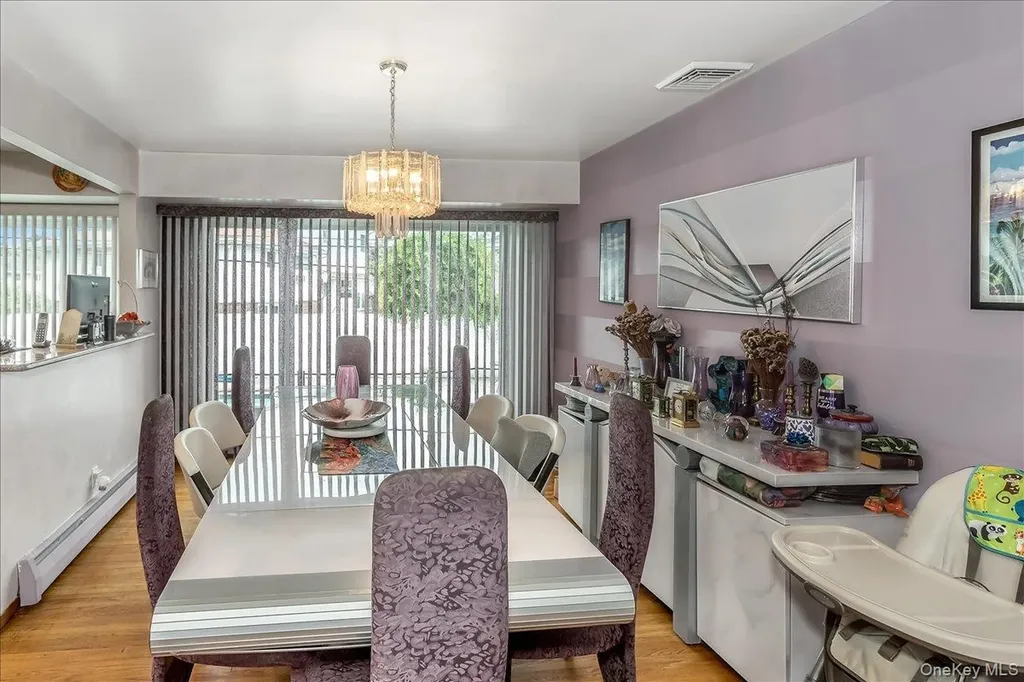 113 Northern Parkway W Plainview NY 11803