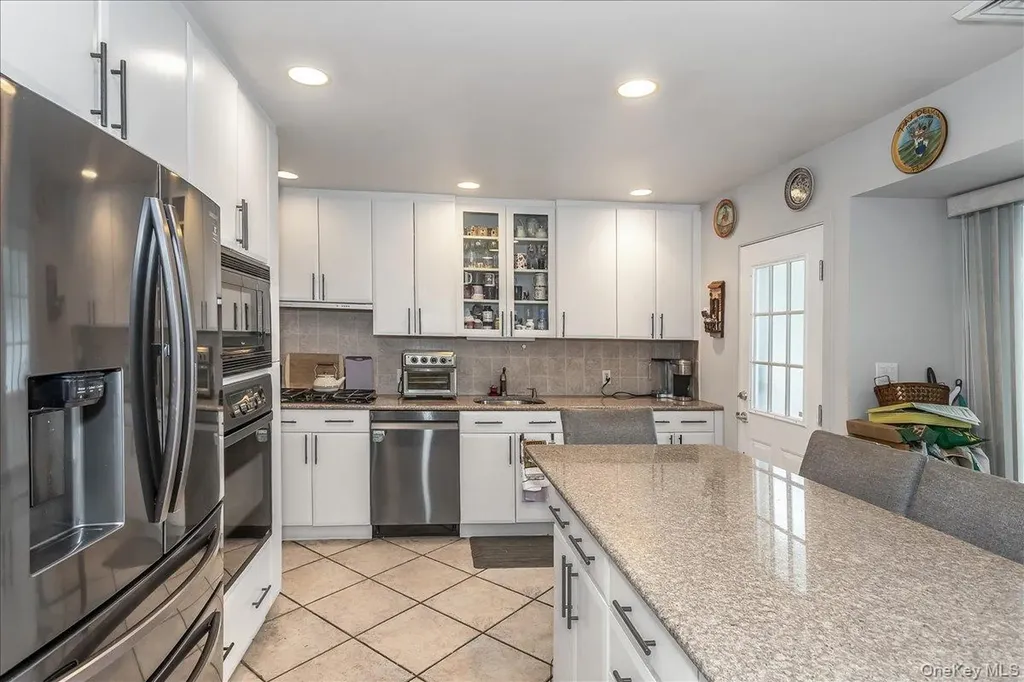 113 Northern Parkway W Plainview NY 11803