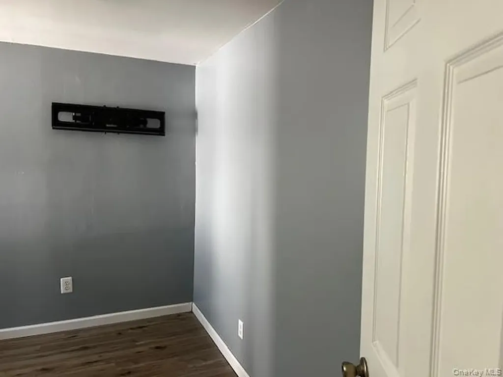 53 Biltmore Drive Mastic Beach NY 11951
