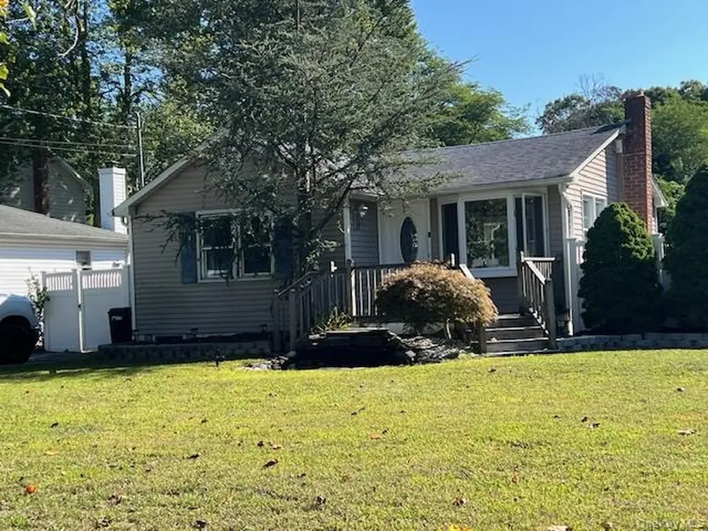 53 Biltmore Drive Mastic Beach NY 11951