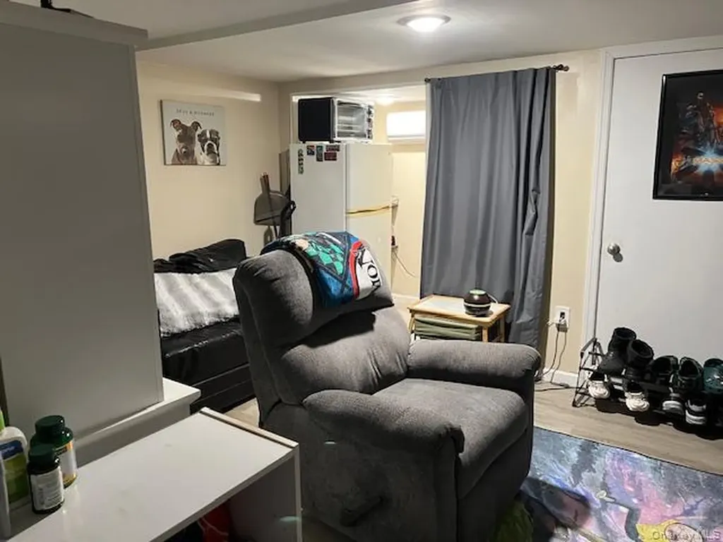 53 Biltmore Drive Mastic Beach NY 11951