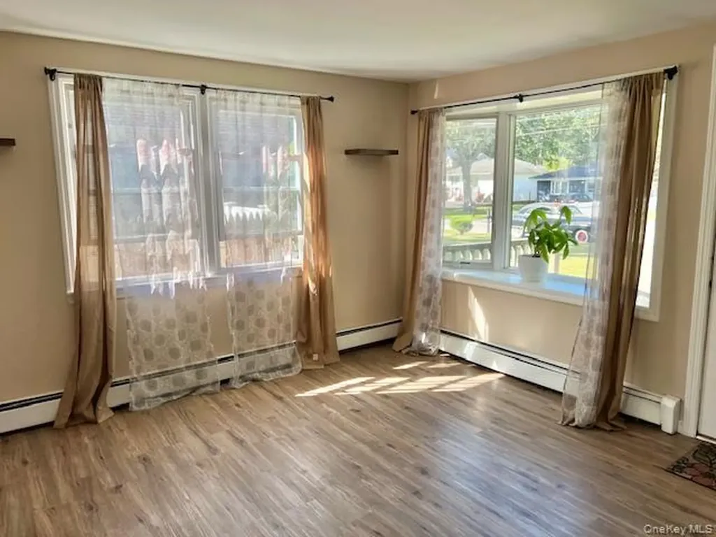 53 Biltmore Drive Mastic Beach NY 11951