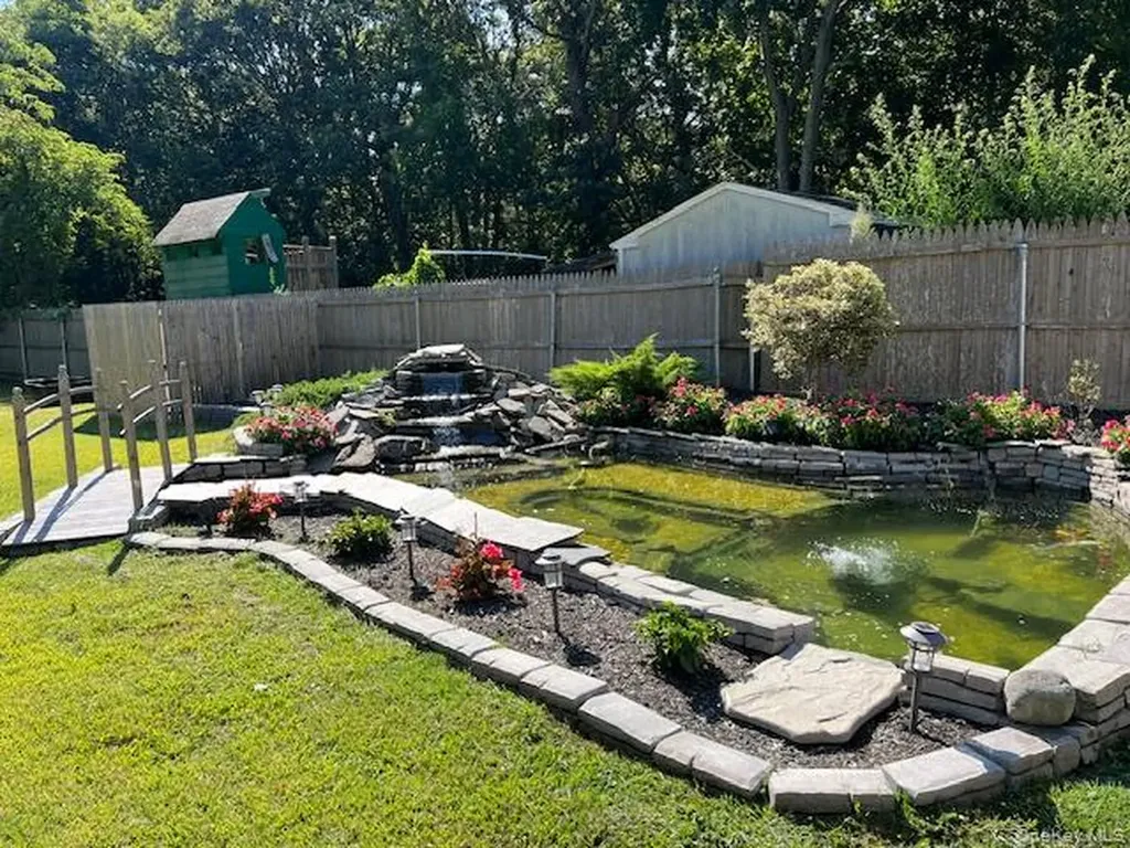 53 Biltmore Drive Mastic Beach NY 11951