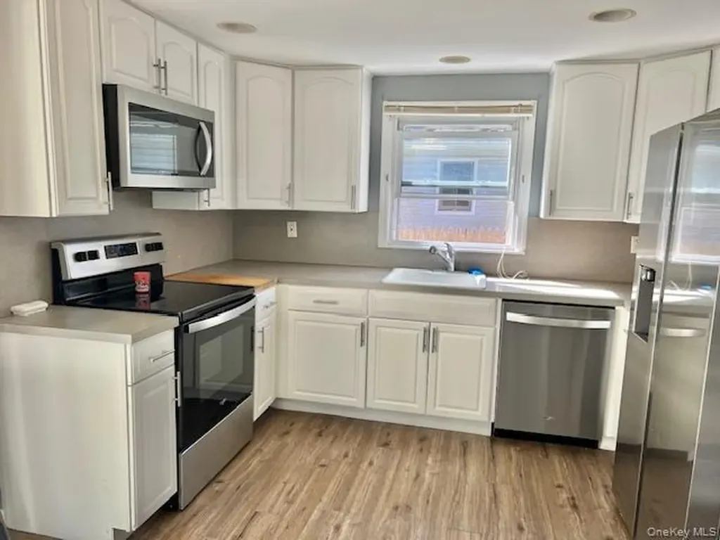 53 Biltmore Drive Mastic Beach NY 11951