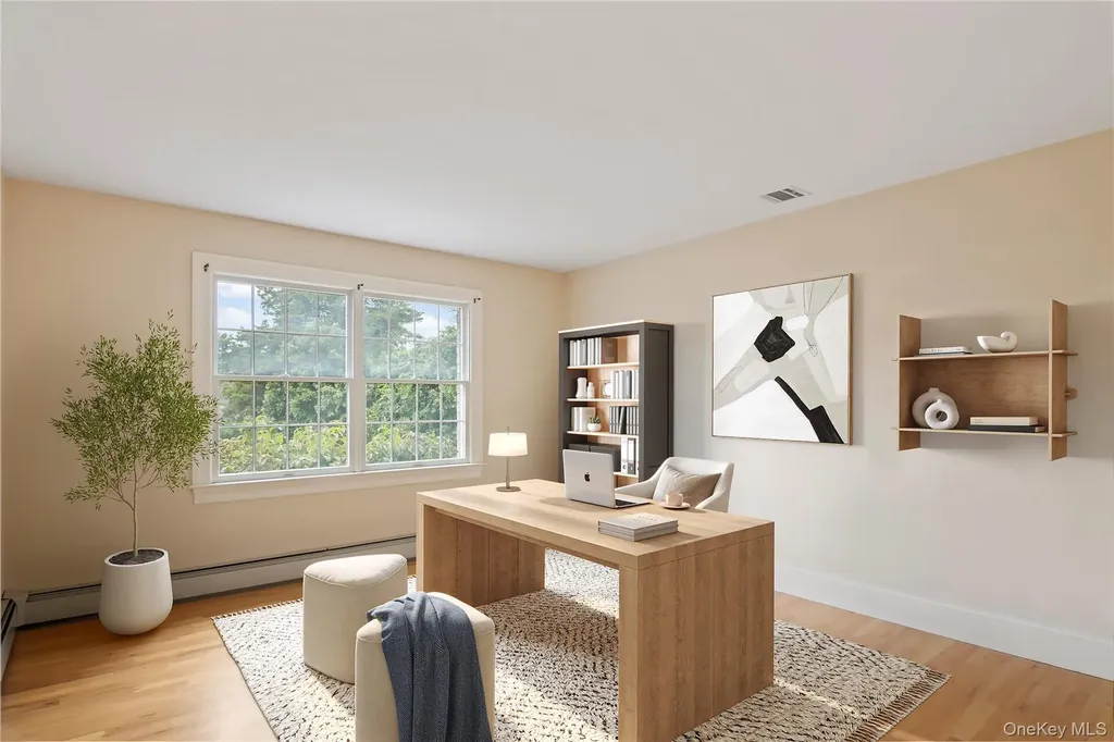 10 Rolling Meadow Lane Northport NY 11768