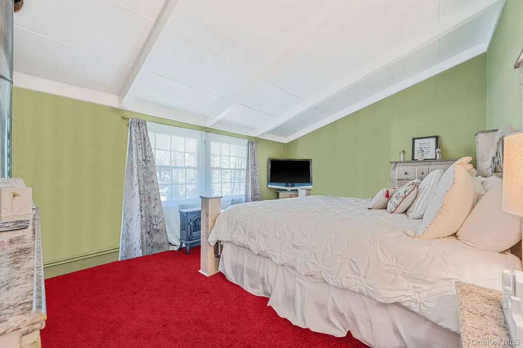 27 Split Cedar Drive Islandia NY 11749