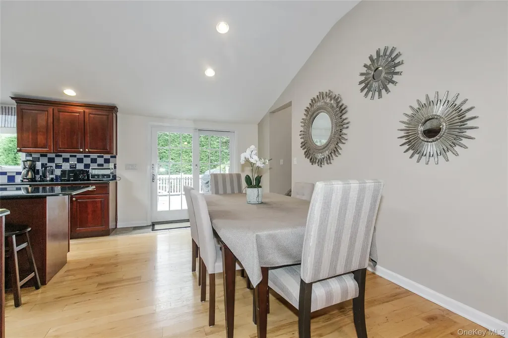 5 Searington Drive Syosset NY 11791