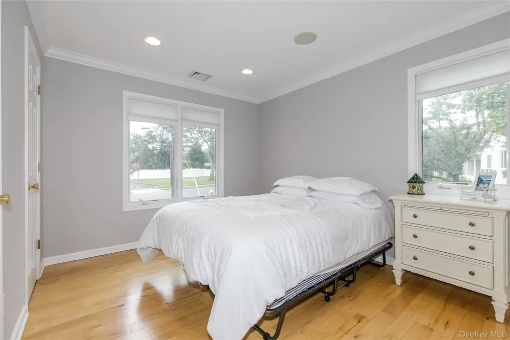 5 Searington Drive Syosset NY 11791