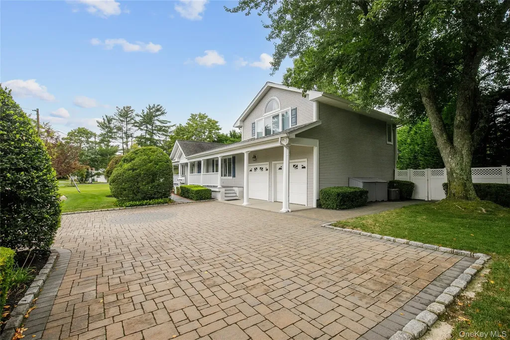 5 Searington Drive Syosset NY 11791