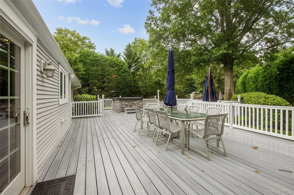 5 Searington Drive Syosset NY 11791