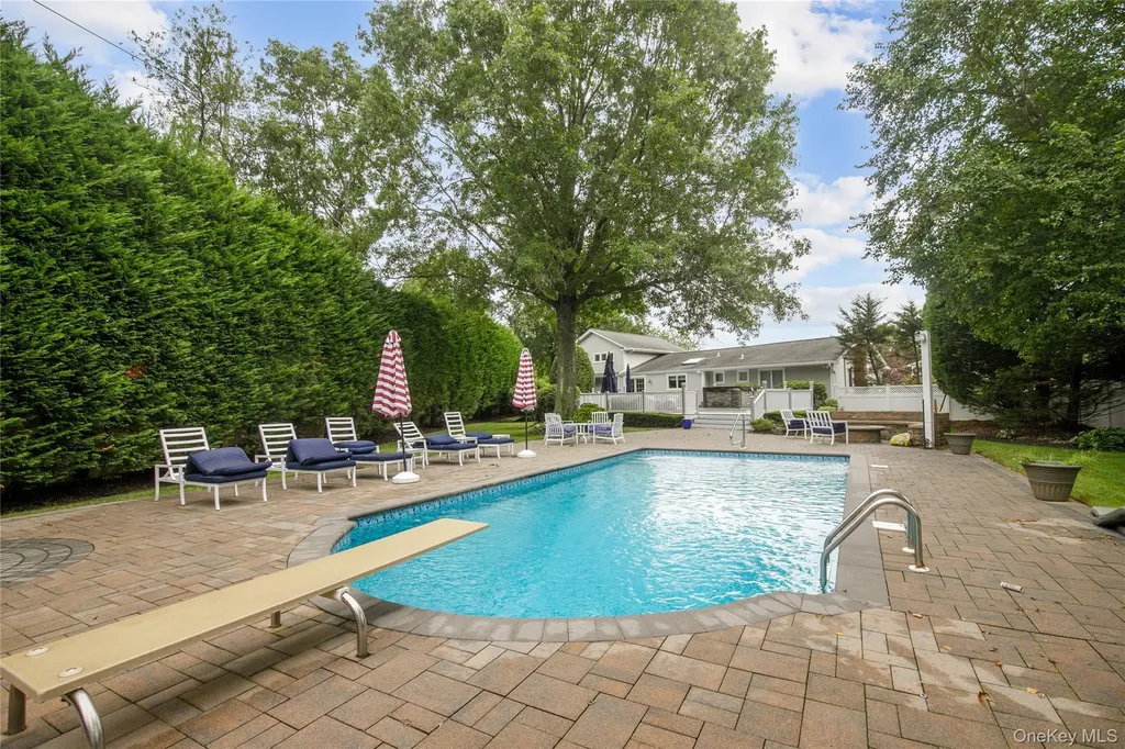 5 Searington Drive Syosset NY 11791