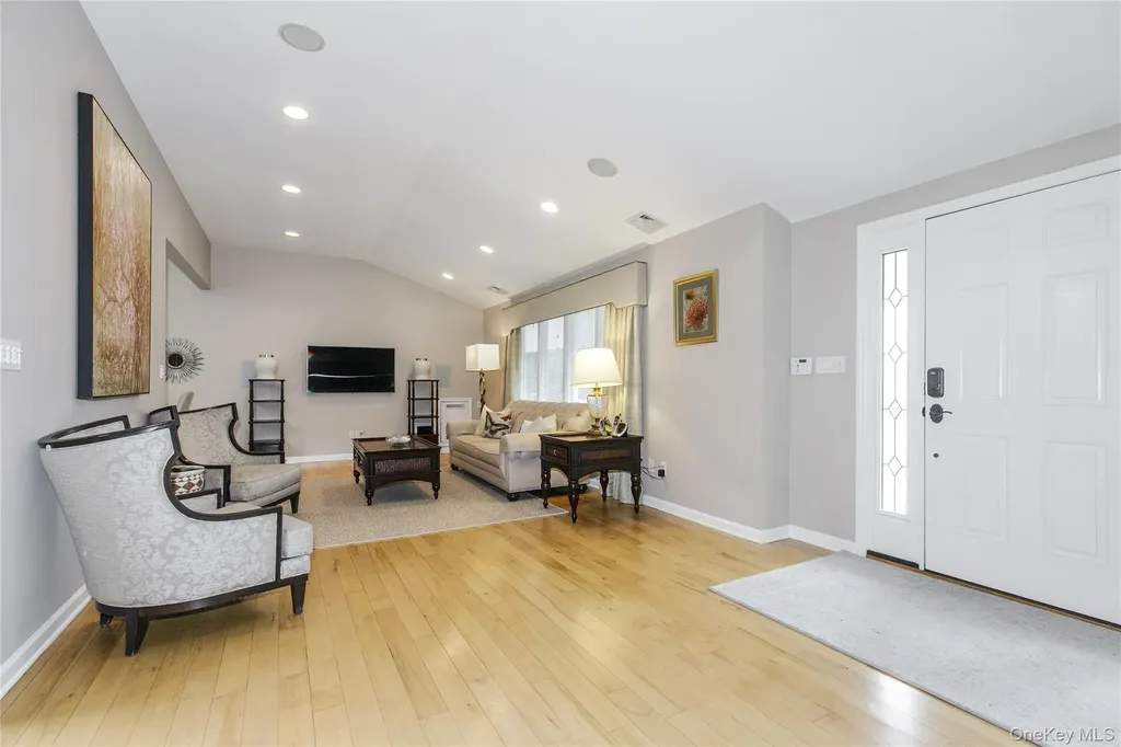5 Searington Drive Syosset NY 11791