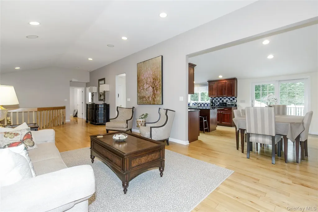 5 Searington Drive Syosset NY 11791