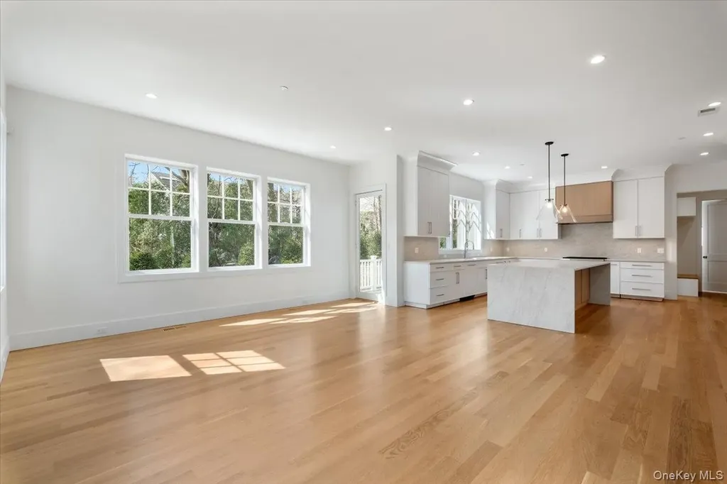 8 Dell Road Scarsdale NY 10583