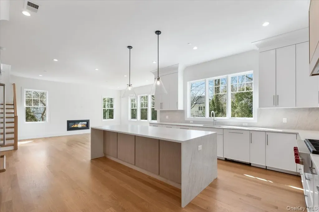 8 Dell Road Scarsdale NY 10583