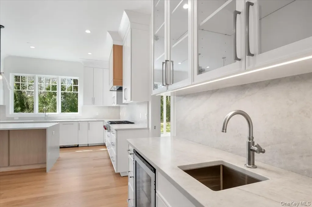 8 Dell Road Scarsdale NY 10583