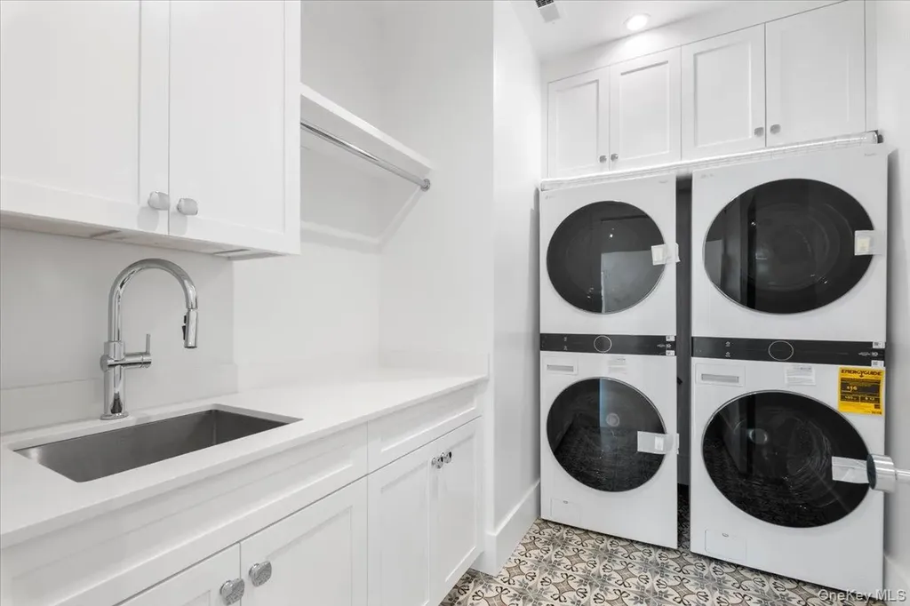 8 Dell Road Scarsdale NY 10583
