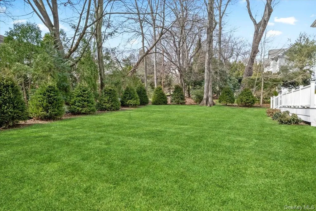 8 Dell Road Scarsdale NY 10583