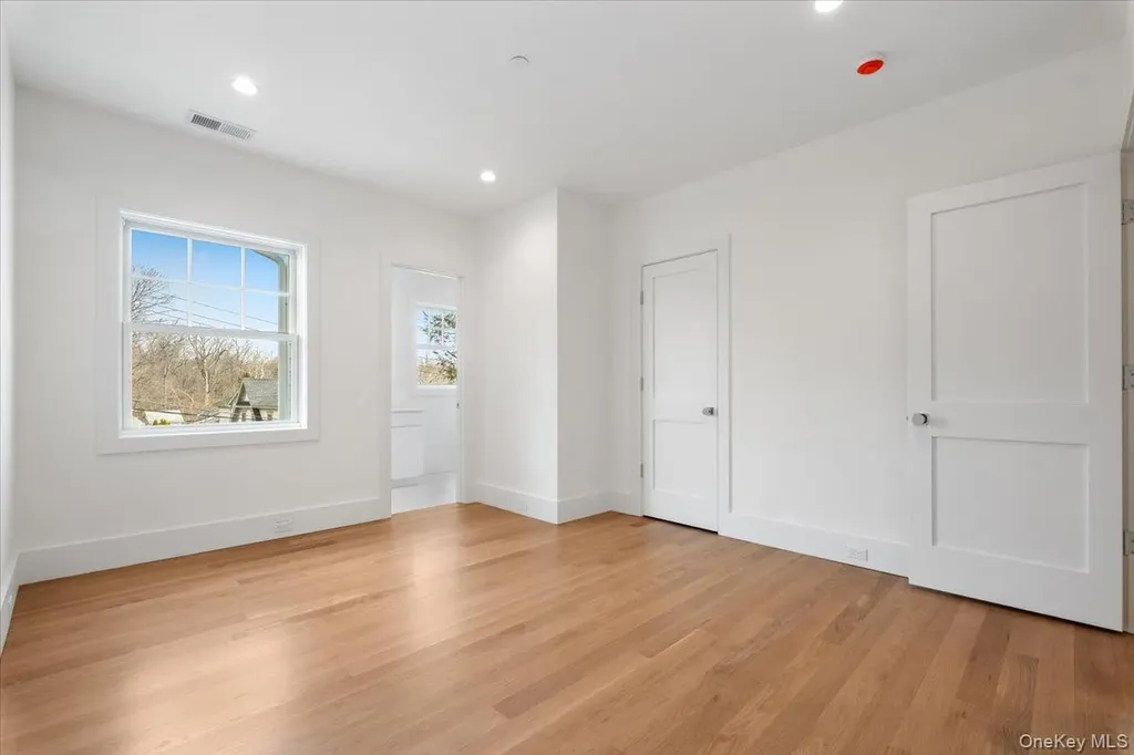 8 Dell Road Scarsdale NY 10583