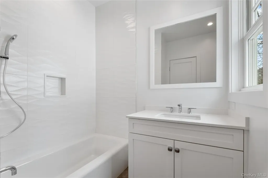 8 Dell Road Scarsdale NY 10583