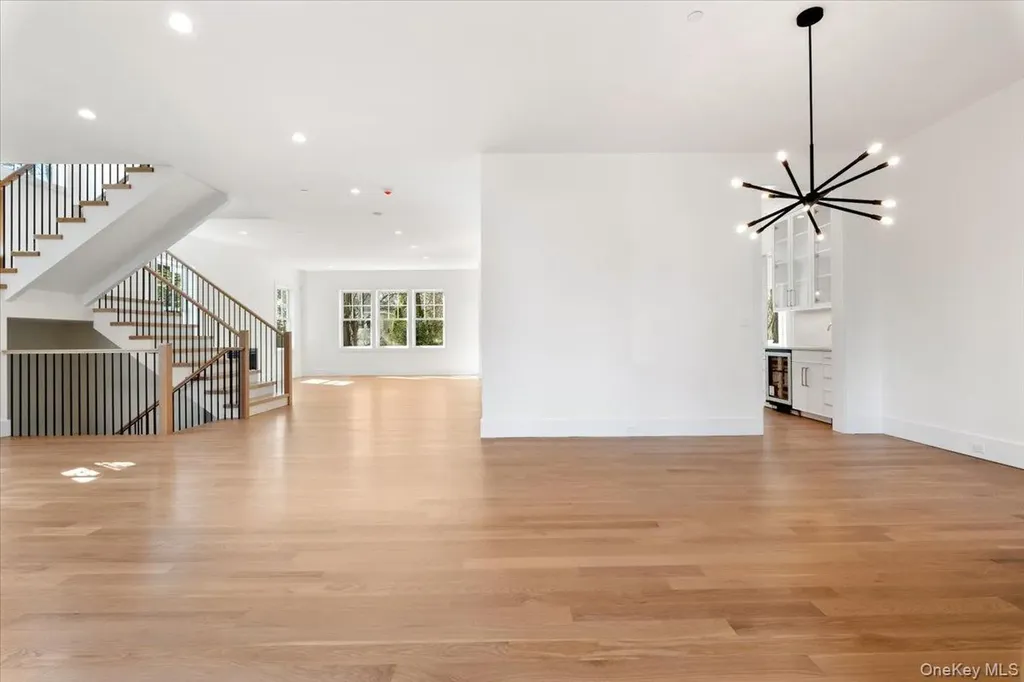 8 Dell Road Scarsdale NY 10583