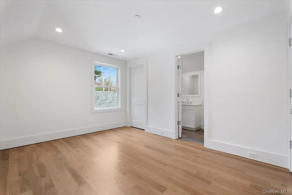 8 Dell Road Scarsdale NY 10583
