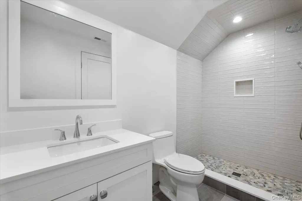 8 Dell Road Scarsdale NY 10583