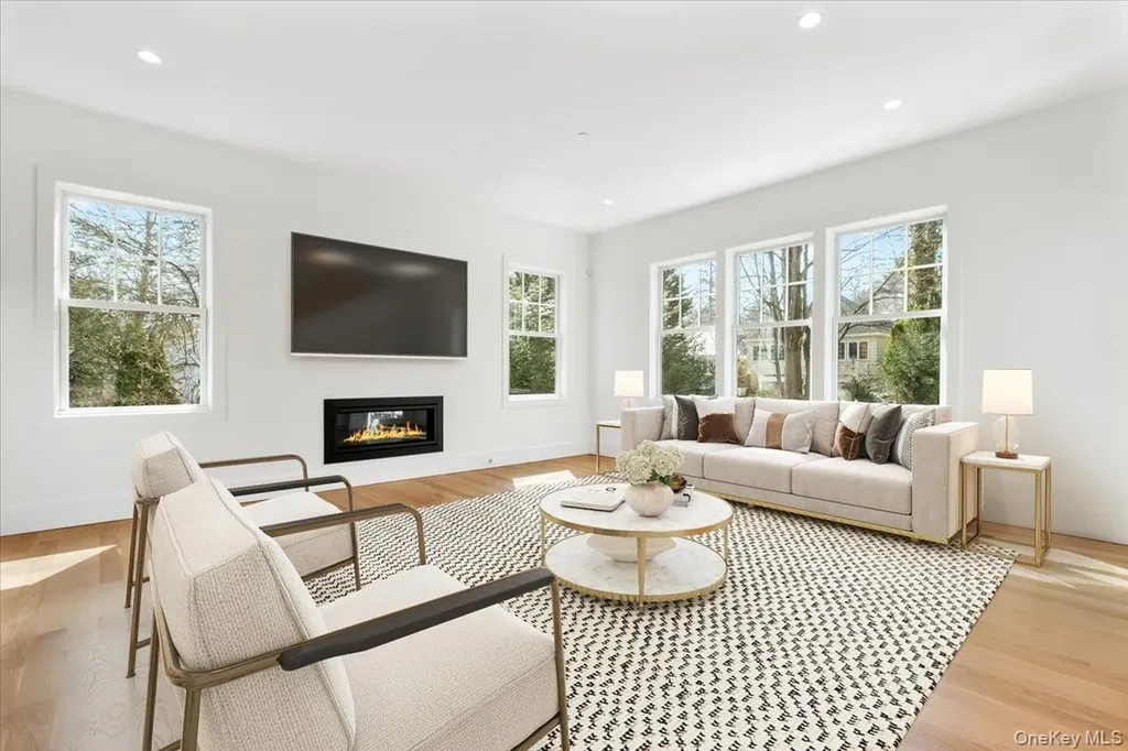 8 Dell Road Scarsdale NY 10583