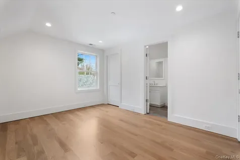8 Dell Road Scarsdale NY 10583