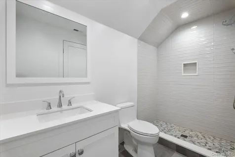 8 Dell Road Scarsdale NY 10583