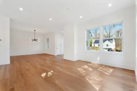 8 Dell Road Scarsdale NY 10583