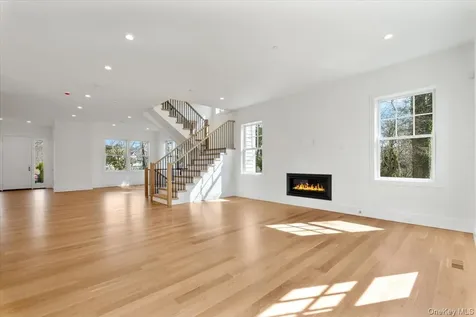 8 Dell Road Scarsdale NY 10583