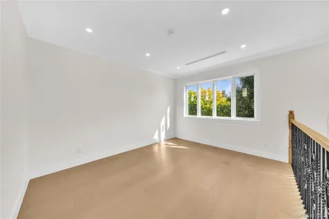 5648 219th Street Bayside NY 11364