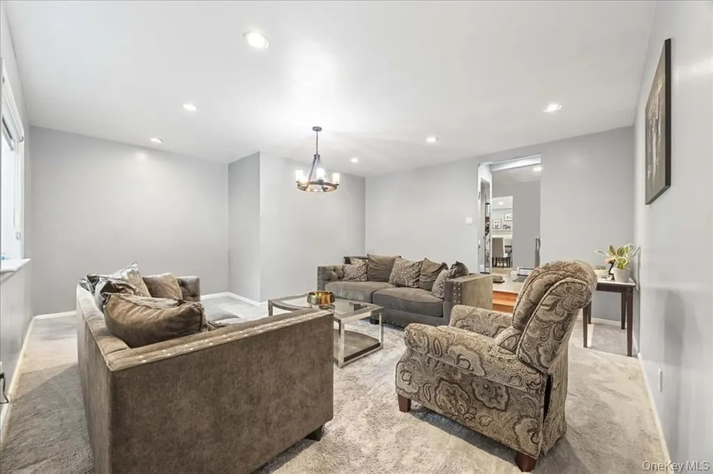 1127 Fordham Lane Woodmere NY 11598